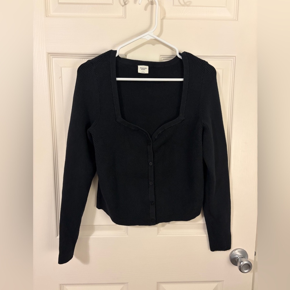 Abercrombie & Fitch Ribbed Button‑Front Cardigan Top – L
